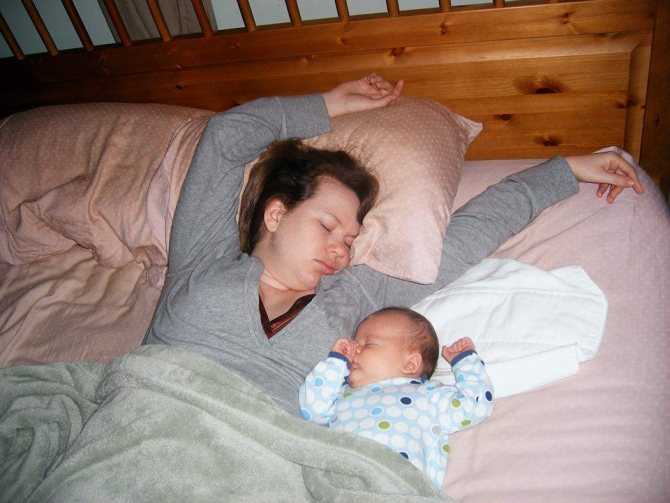 Как уложить новорожденного спать, чтобы малыш отдохнул, а мама не нервничала? как укладывать новорожденных: секреты