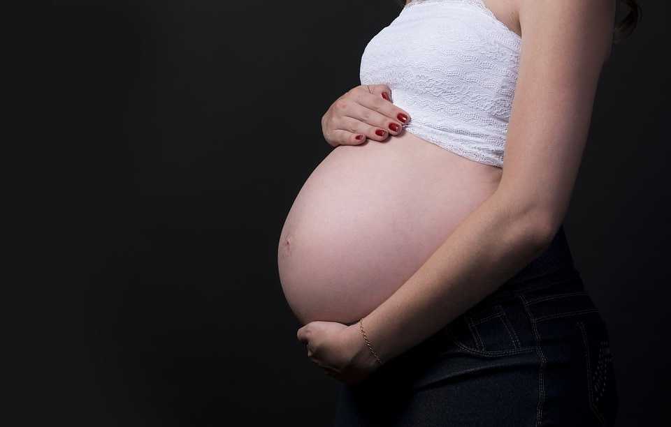 Развитие плода на 29 неделе беременности (11 фото): вес и рост ребенка, что происходит с малышом на 28-29 неделе, ощущения если толкается внизу живота