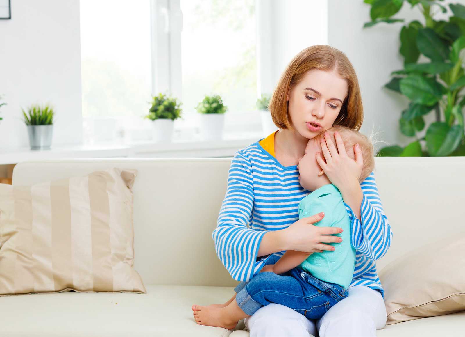 Как отучить ребенка от рук: полезные советы для мам | nestle baby