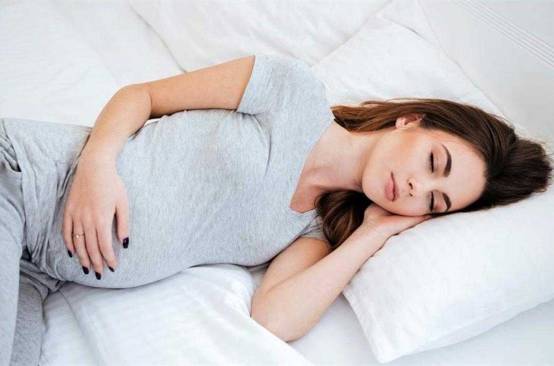 Почему не уснуть при беременности и что с этим делать