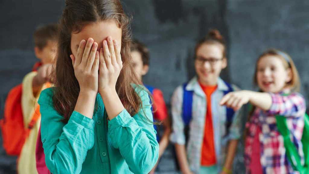 Ребенка травят в школе: 6 способов сделать все еще хуже
