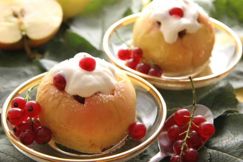Печёные яблоки – вкусный и полезный десерт