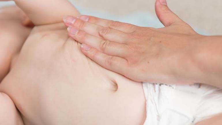 Массаж при запоре у грудничка — как массажировать живот