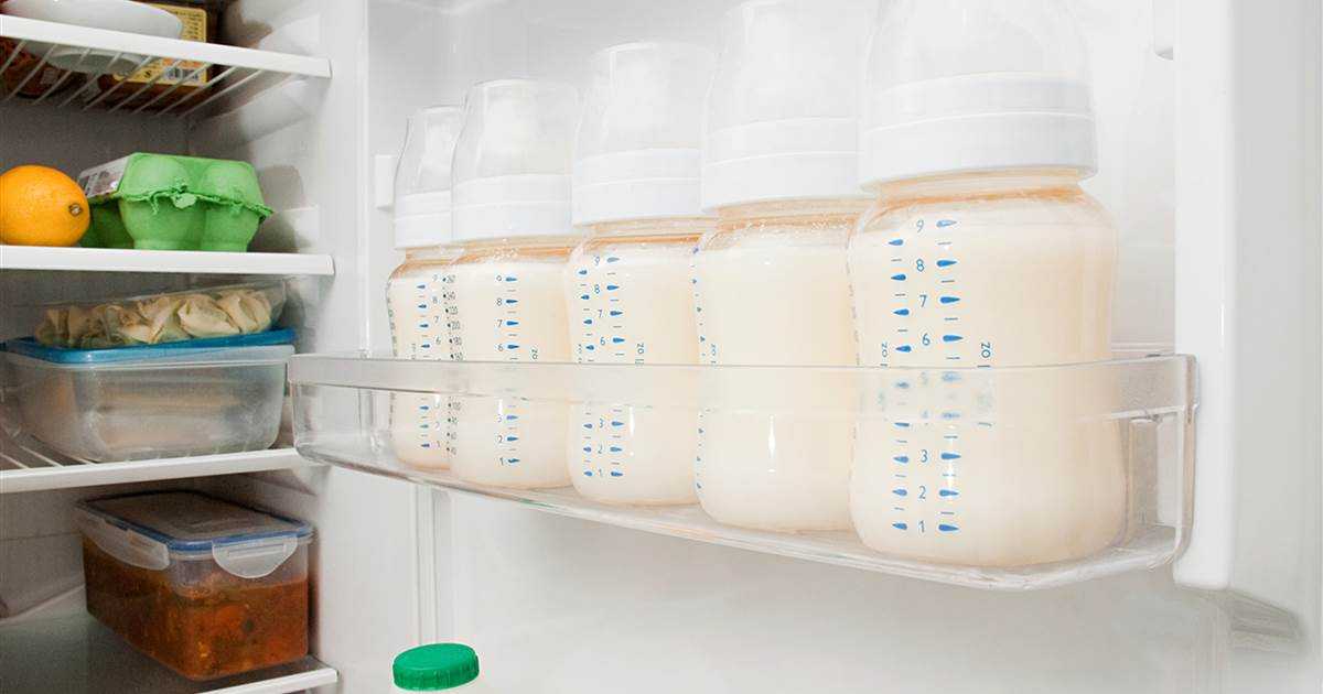 Можно ли хранить грудное молоко в бутылочке в холодильнике?