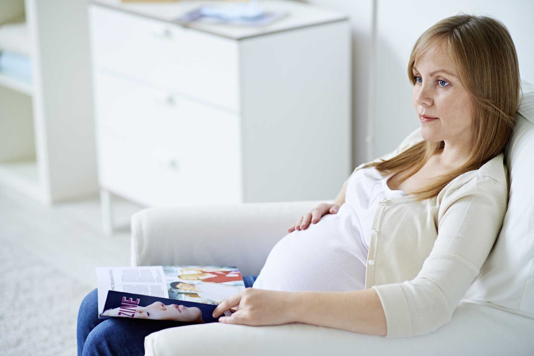 Обязаны ли беременные. Беременные женщины в возрасте. Фотосессия беременных в 40 лет.