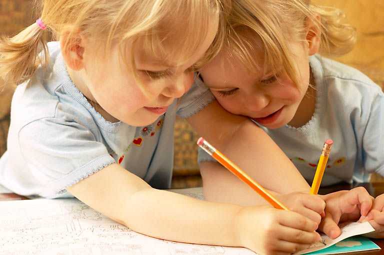 Как научить пятилетнего ребенка писать цифры и буквы?