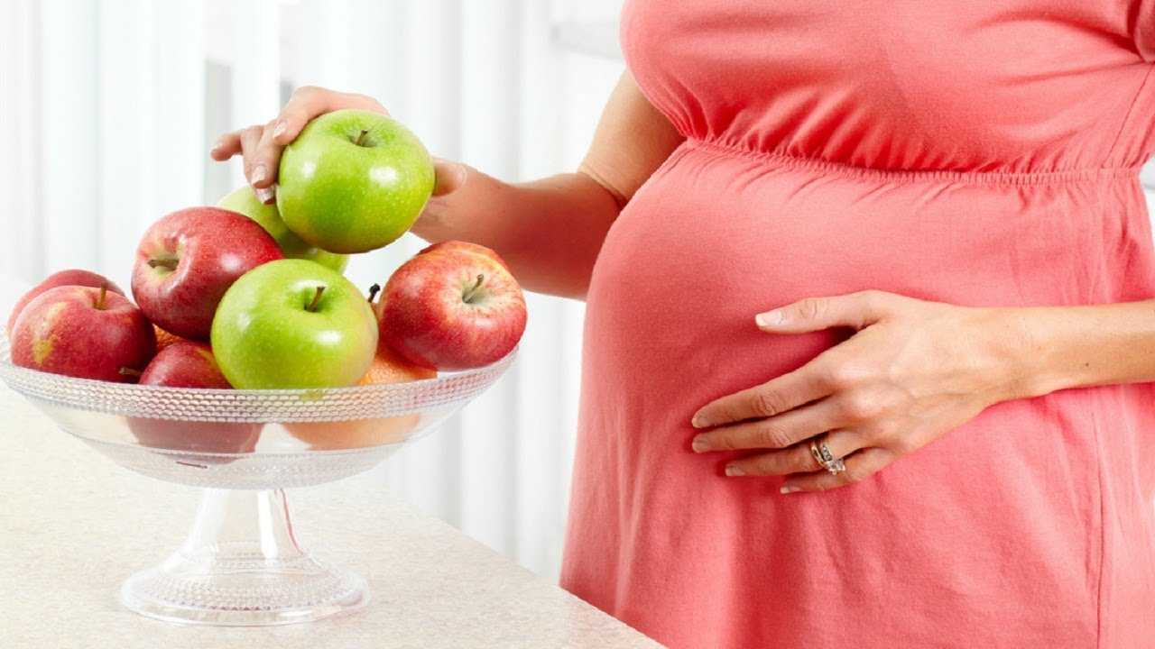 А вы знаете, можно ли беременным есть помидоры?