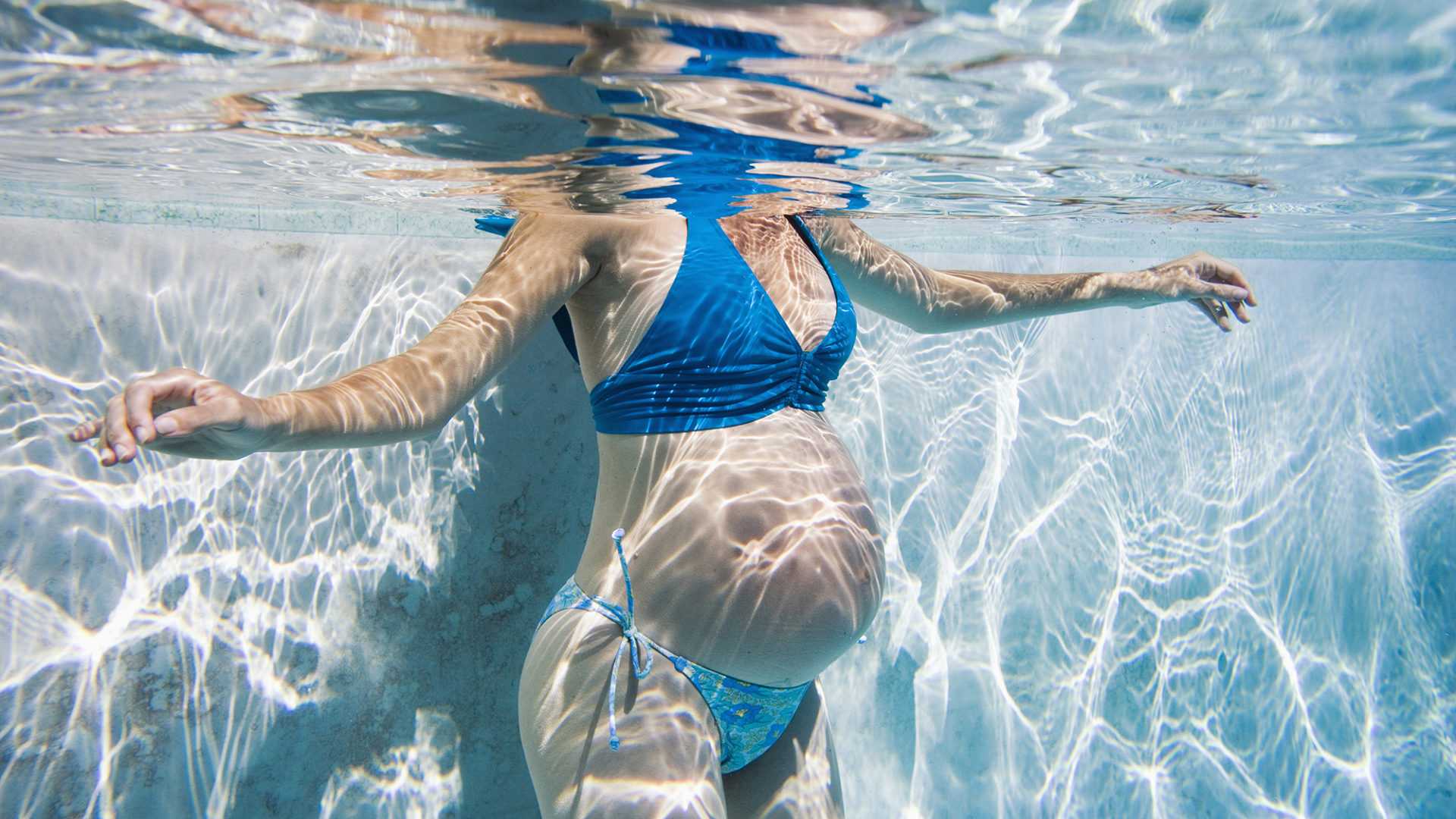 Можно ли беременным ходить в бассейн? плаванье при беременности в бассейне: польза и вред