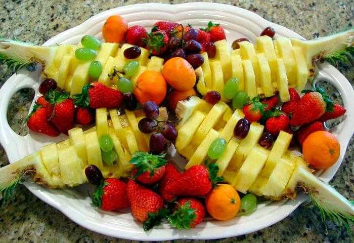 Нарезка овощей и фруктов на праздничный стол: красивая, фигурная, в домашних условиях + топ-3 рецепта с пошаговыми фото
